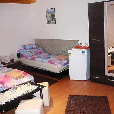 Szerencsecsillag Vendeghaz Hotel Кишкьорьош Екстериор снимка