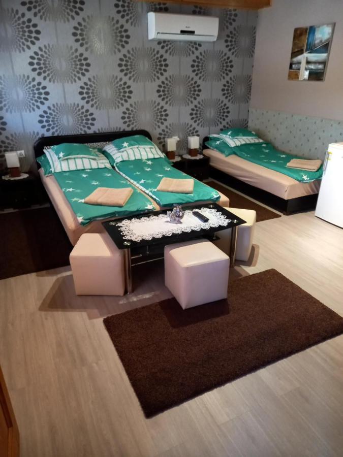 Szerencsecsillag Vendeghaz Hotel Кишкьорьош Екстериор снимка
