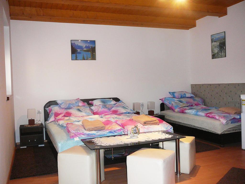 Szerencsecsillag Vendeghaz Hotel Кишкьорьош Екстериор снимка