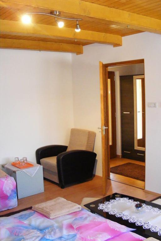 Szerencsecsillag Vendeghaz Hotel Кишкьорьош Екстериор снимка