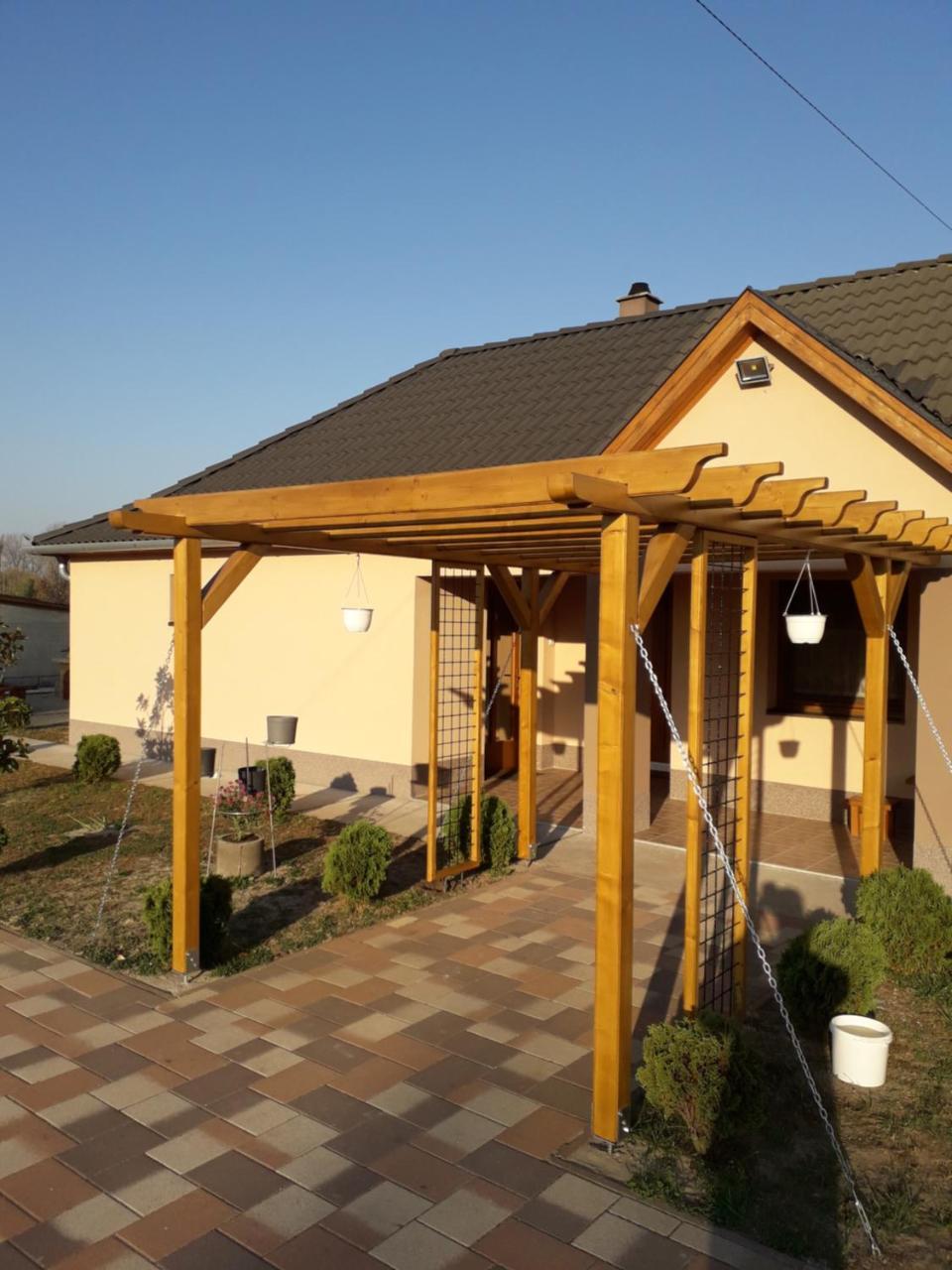 Szerencsecsillag Vendeghaz Hotel Кишкьорьош Екстериор снимка