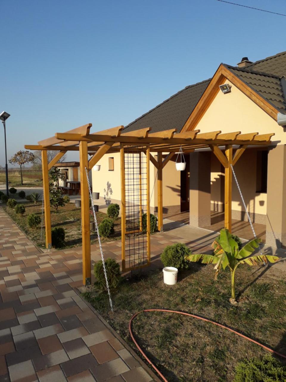 Szerencsecsillag Vendeghaz Hotel Кишкьорьош Екстериор снимка